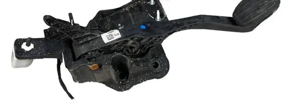 Peugeot 2008 II Brake pedal 9824311680