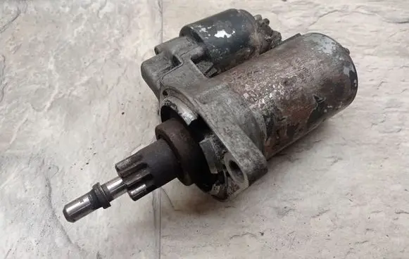 Volkswagen Golf IV Starter motor 02A911023T 0001107022