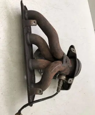 Nissan Juke I F15 Exhaust manifold 2115007510