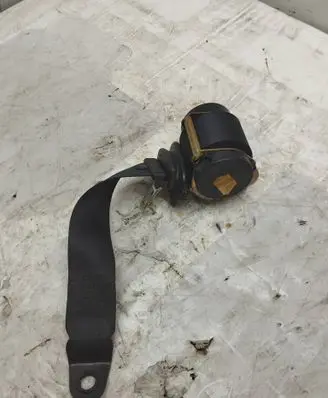 Mini One - Cooper R50 - 53 Rear seatbelt G2475