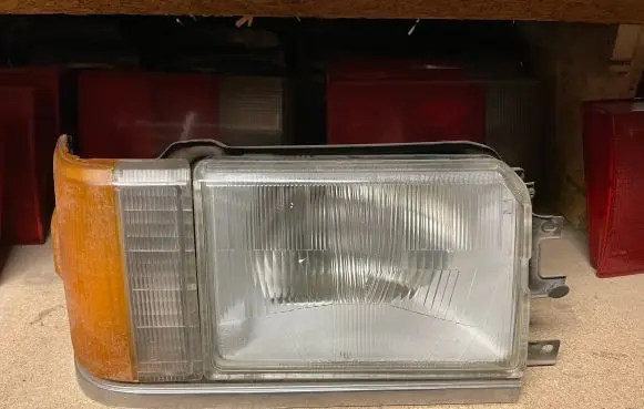 Mazda 323 Headlight/headlamp 21041788 10041790