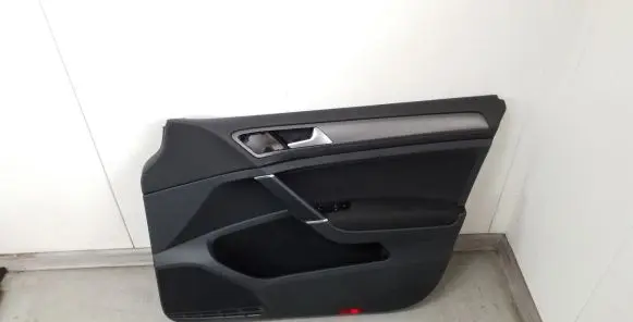 Front door card panel trim