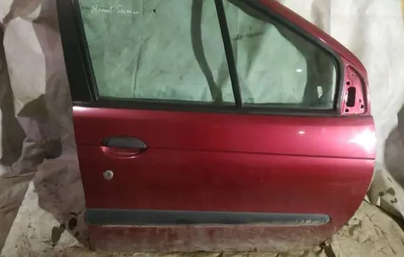 Renault Scenic I Front door raudonos