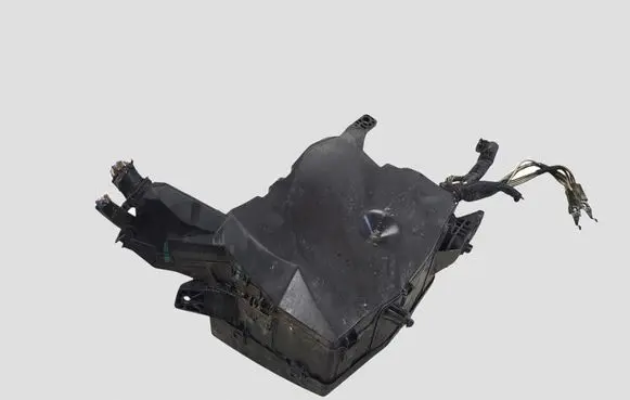 Toyota Auris 150 Fuse module 7233R0A1 8266202220