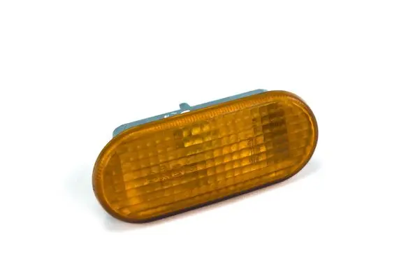 Volkswagen Golf IV Front fender indicator light 3B0949117