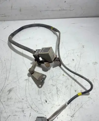 Volvo XC90 Rear air suspension level height sensor 8622446 10506