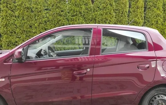 Mitsubishi Space Star Front door