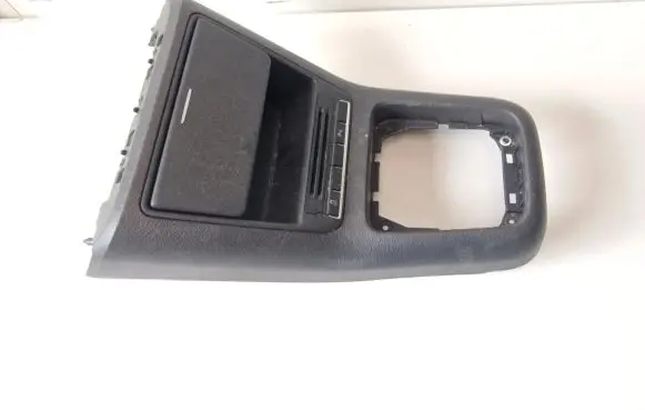 Volkswagen Golf Plus Center console 5M1863487B