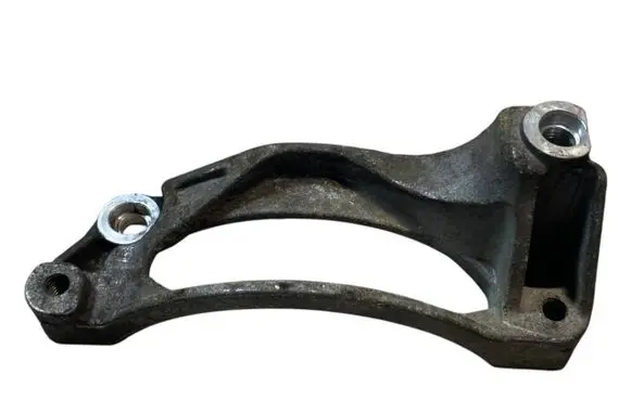 Volkswagen Transporter - Caravelle T5 A/C compressor mount bracket 070260885A