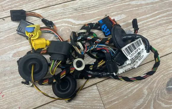 Skoda Octavia Mk2 (1Z) Front door wiring loom 1z0120fq