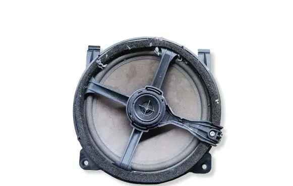 Volvo S60 Parcel shelf speaker 8633574
