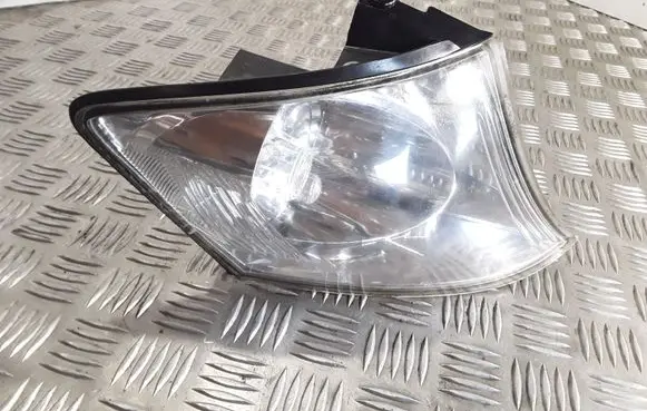 Mazda MPV Front indicator light