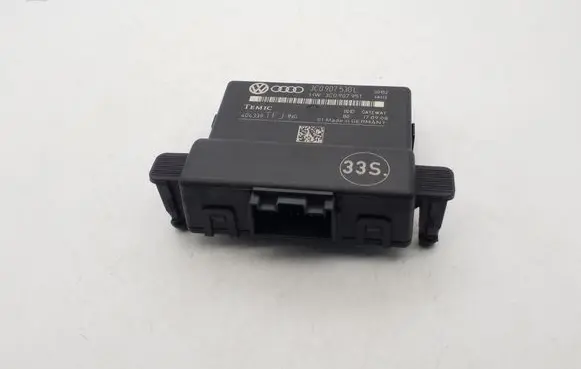 Volkswagen PASSAT CC Gateway control module 3C0907530L 3C0907951