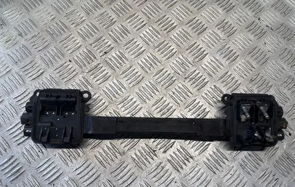 Other engine bay part