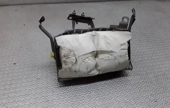 Toyota Previa (XR30, XR40) II Passenger airbag 