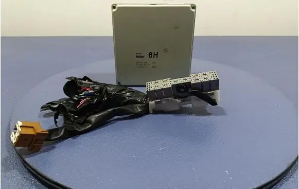 Nissan X-Trail T30 Engine control unit/module ECU A56R19