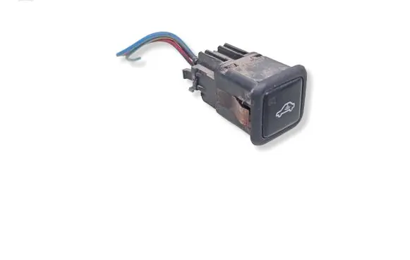Seat Leon (1M) Alarm switch 4B0962109A