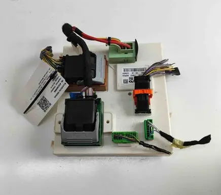 Volvo V60 Central body control module 32233796