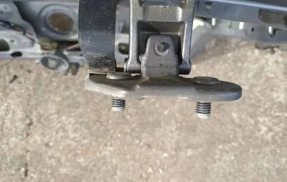 BMW 1 E81 E87 Tailgate/trunk/boot hinge