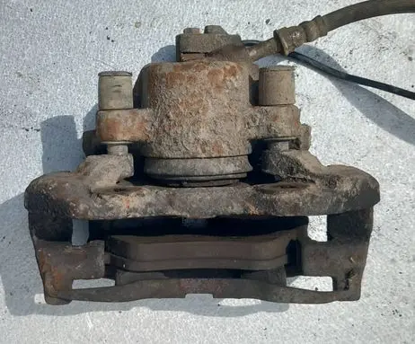 Mercedes-Benz Sprinter W901 W902 W903 W904 Rear brake caliper