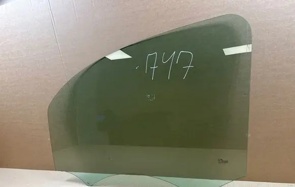 Mercedes-Benz Citan W415 Front door window glass four-door 