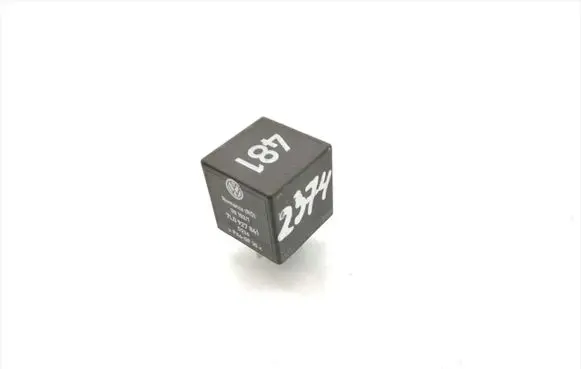 Volkswagen Touareg I Other relay 7L0927841