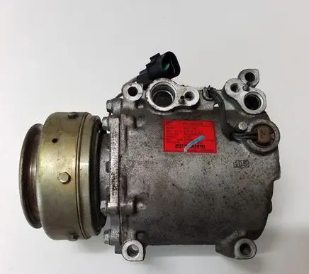 Mitsubishi Pajero Sport I Air conditioning (A/C) compressor (pump) MR360532