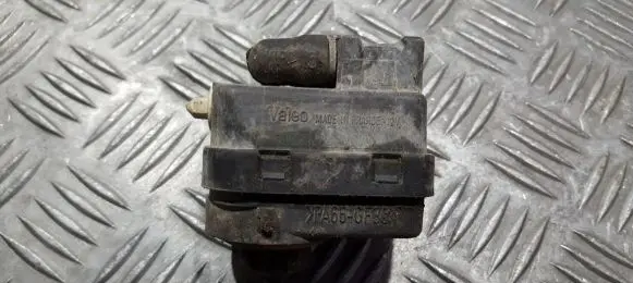 Renault Megane I Headlight level adjustment motor 7700840141