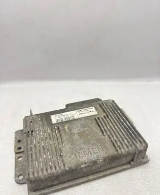 Renault Megane II Engine control unit/module 7700875745 7700105980 S115300202