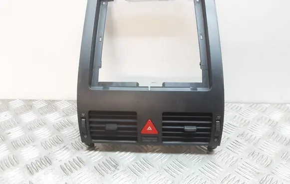 Volkswagen Touran I Dash center air vent grill 1T1819728