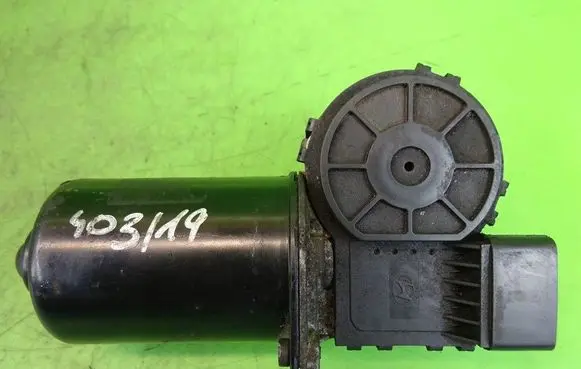 Hyundai Tiburon Wiper motor