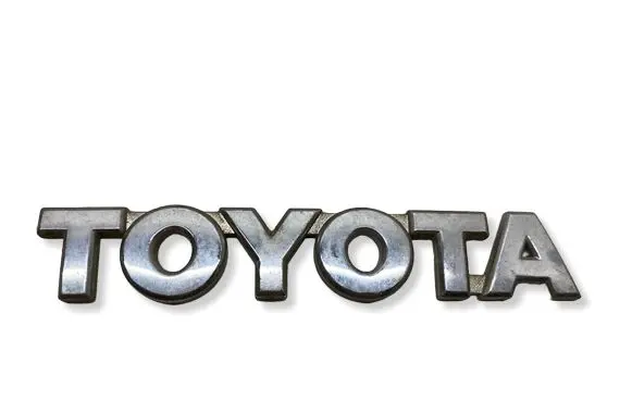 Toyota Avensis T250 Manufacturers badge/model letters 7544105050