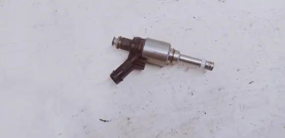 Audi A3 S3 8P Fuel injector 06H906036F 0261500057
