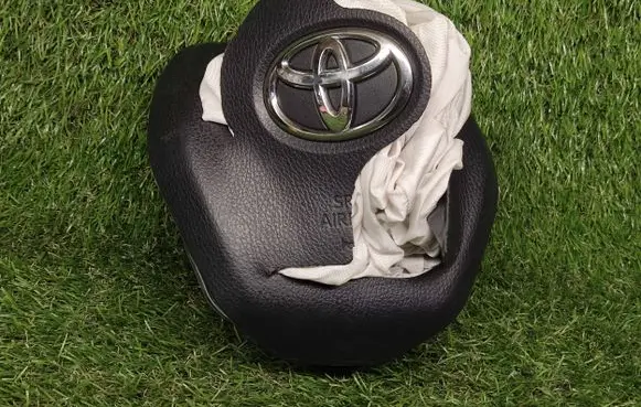 Toyota Camry VIII XV70 Steering wheel airbag TG16A01002