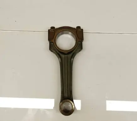 Mercedes-Benz E W124 Connecting rod/conrod 1040300620 1040300120