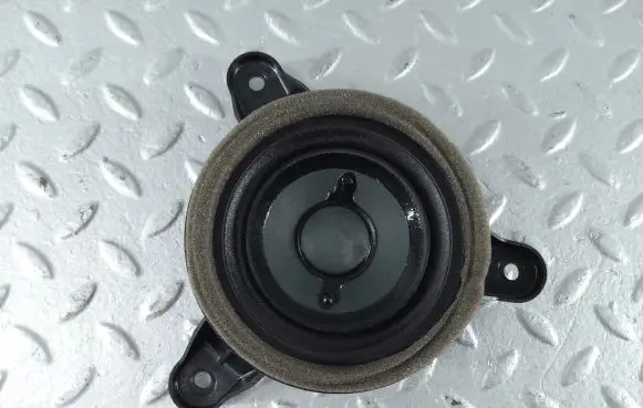 Audi A8 S8 D4 4H Front door speaker 4H0035397