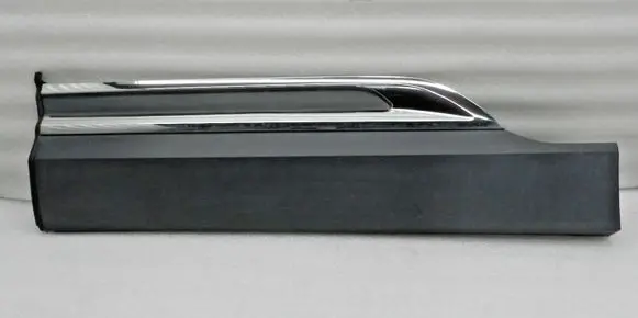 Renault Espace V (RFC) Rear door glass trim molding 828772568R