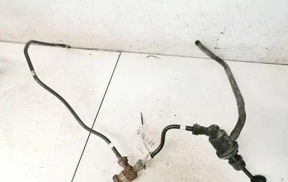 Nissan Note (E11) Clutch master cylinder 