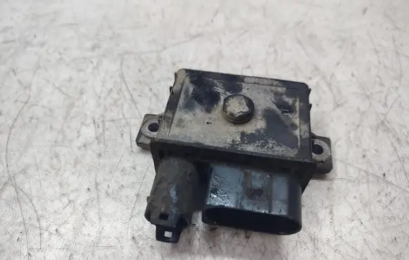 BMW X5 E70 Glow plug pre-heat relay E2110022368