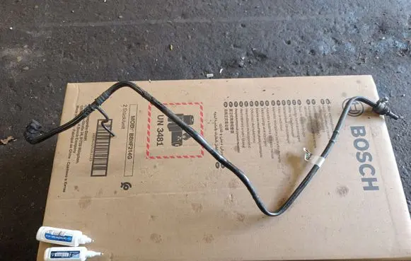 Maserati Ghibli Vacuum line/pipe/hose 73378