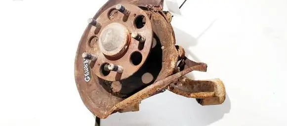 Honda FR-V Rear wheel hub 