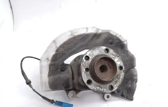 BMW 7 E65 E66 Front wheel hub