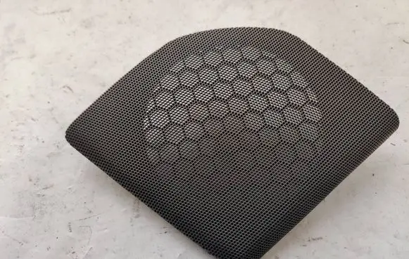 Side speaker trim/cover