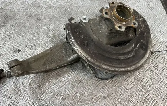 BMW 5 G30 G31 Front wheel hub