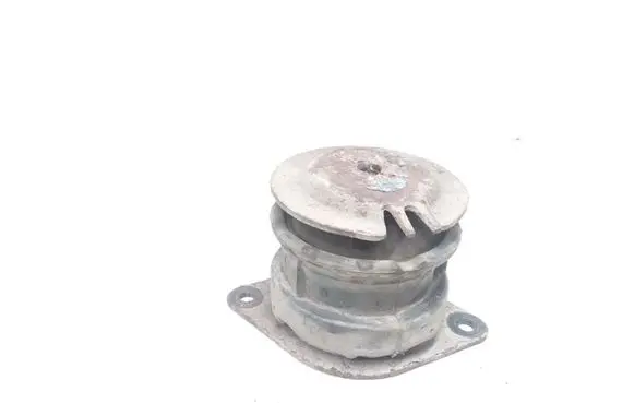 Volkswagen Golf III Engine mount bracket