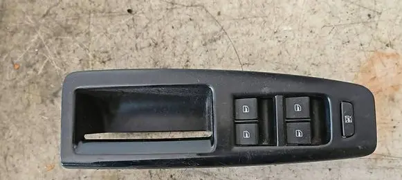 Volkswagen Polo IV 9N3 Electric window control switch 6Q1867171F