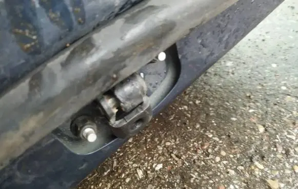Volvo S80 Rear door check strap stopper