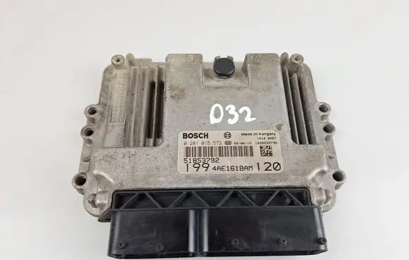 Fiat Grande Punto Engine control unit/module 51853792 0281015572