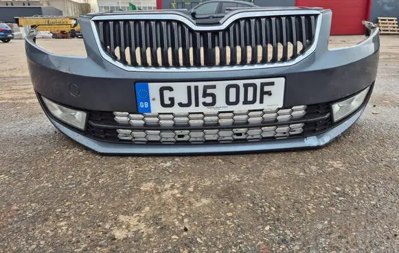 Skoda Octavia Mk3 (5E) Front bumper 5E0807221
