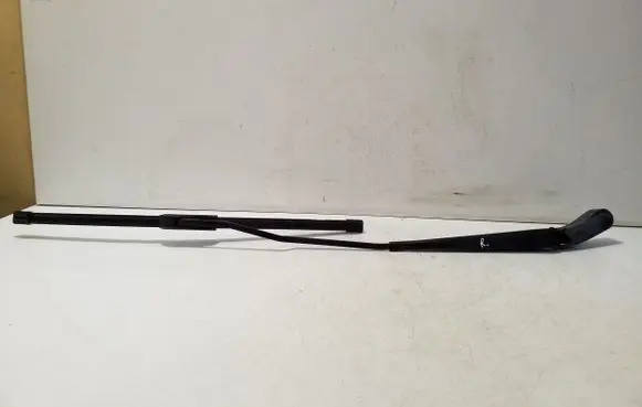 Volvo S60 Front wiper blade arm 8624269 8624246